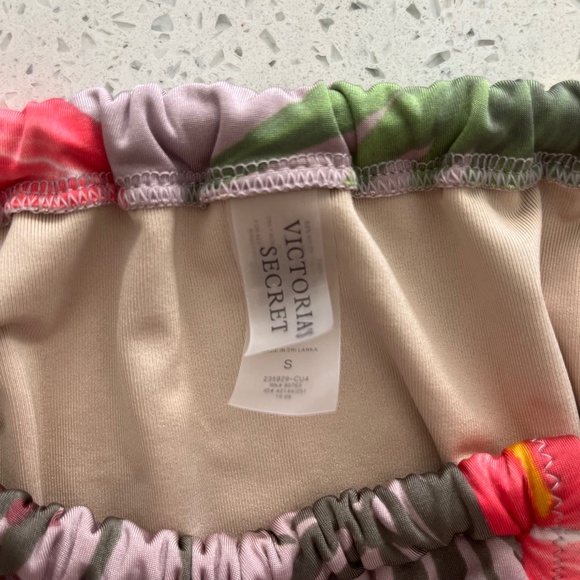 VICTORIA SECRET Tropical Bikini Set - Picture 9 of 9